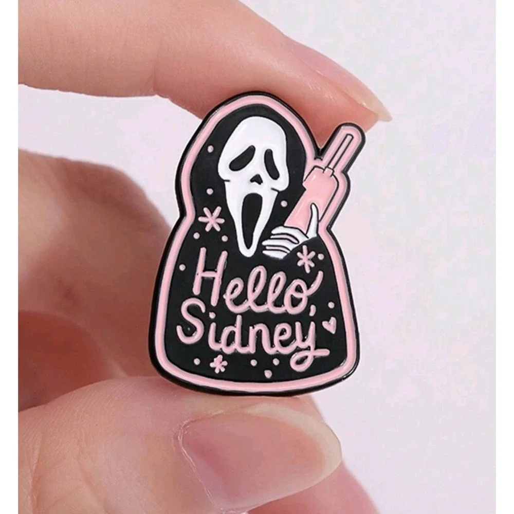 SCREAM Movie Ghost face STAB Enamel Pin‎ 